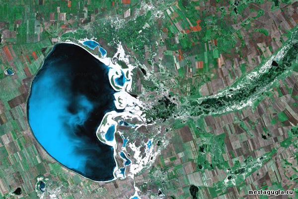 Озеро Медуза (Кулундинское) на фотографиях Гугл Мапс